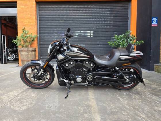 HARLEY-DAVIDSON V ROD NIGHT ROD ESPECIAL HARLEY-DAVIDSON V ROD NIGHT ROD ESPECIAL